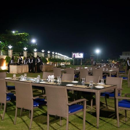 Hotel Deepali Sāgar Exterior foto