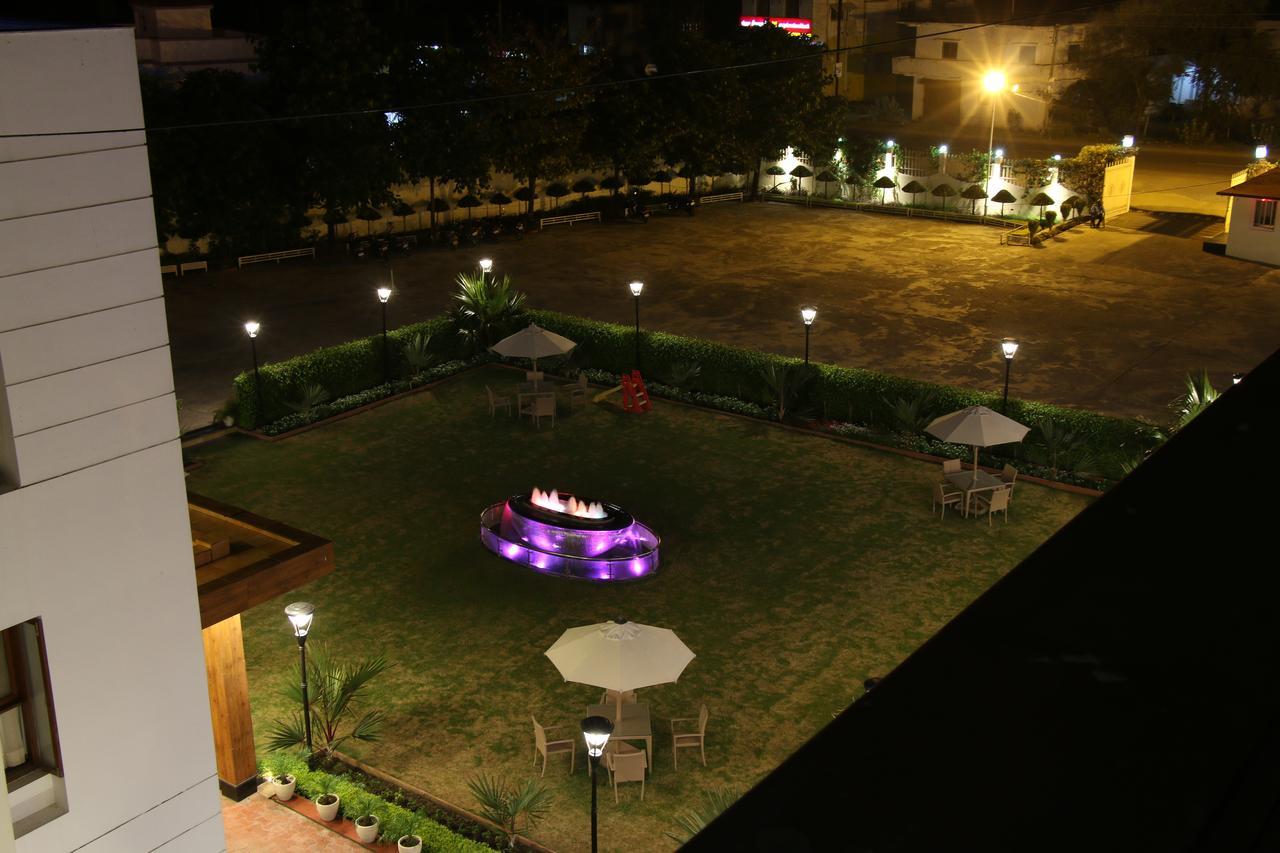 Hotel Deepali Sāgar Exterior foto