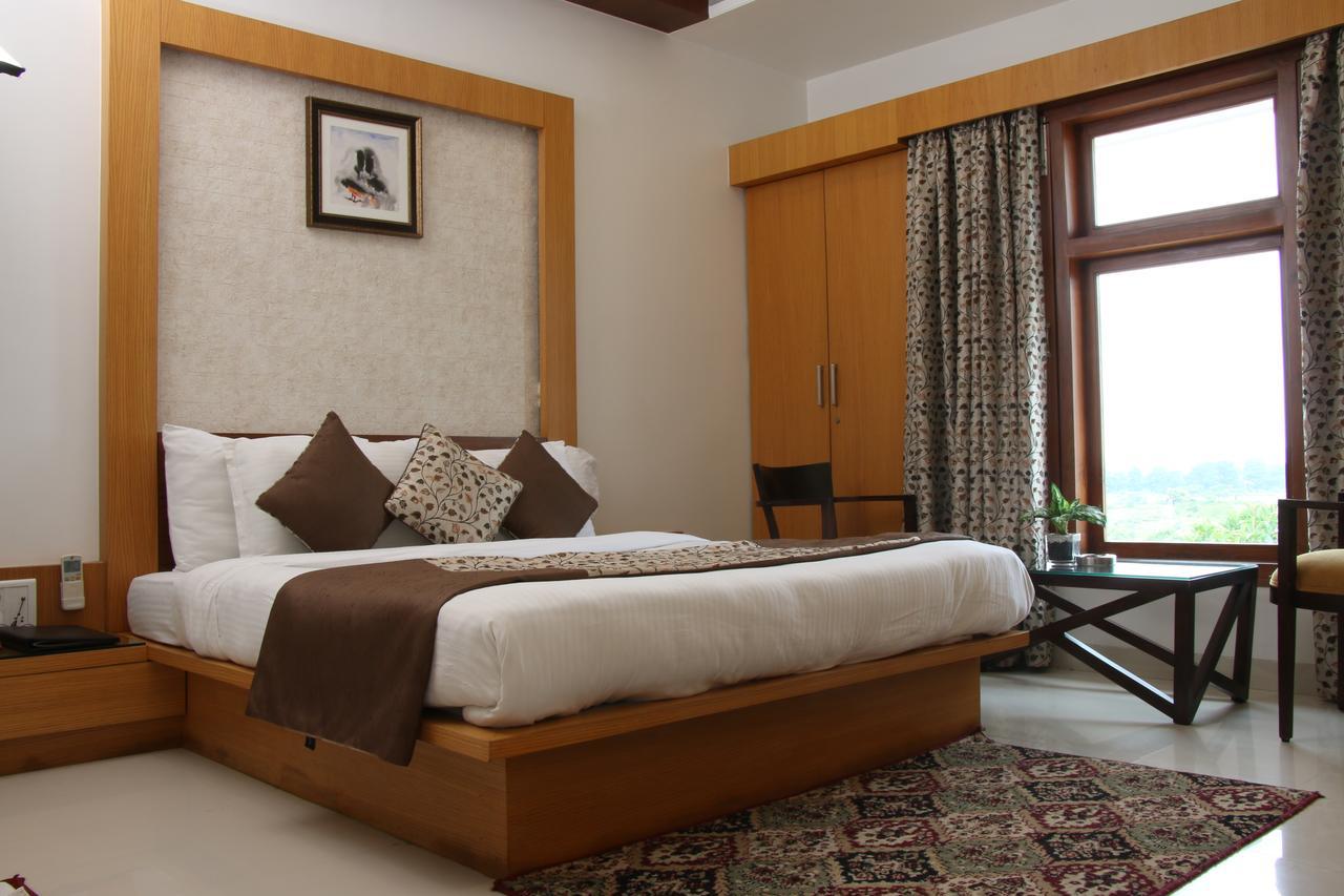 Hotel Deepali Sāgar Exterior foto